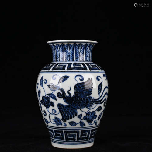 A Chinese Blue and White Phoenix Patterned Porcelain Vase