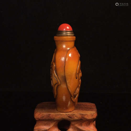 A Chinese Shoushan Stone Snuff Bottle