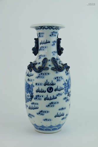 A Chinese Blue and White Porcelain Vase