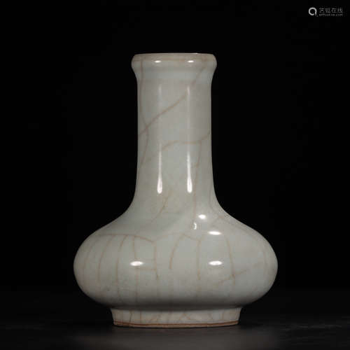 A Chinese Porcelain Vase