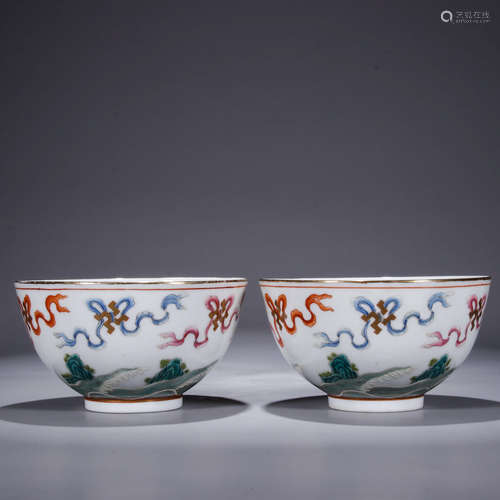 A Pair of Chinese Famille Rose Porcelain Bowls