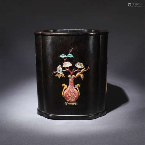 A Chinese Red Sandalwood Brush Pot