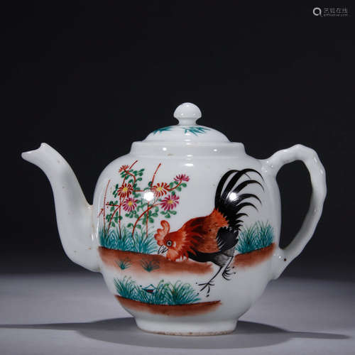 A Chinese Famille Rose Porcelain Teapot