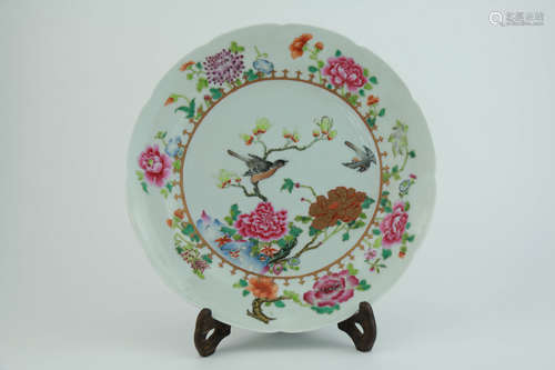 A Chinese Famille Rose Porcelain Plate