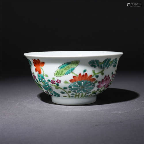 A Chinese Famille Rose Floral Porcelain Bowl