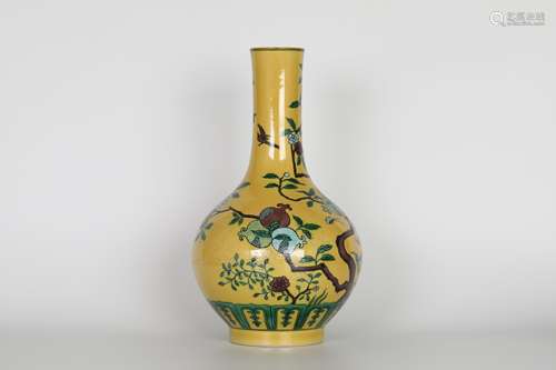 Kangxi three color bottle