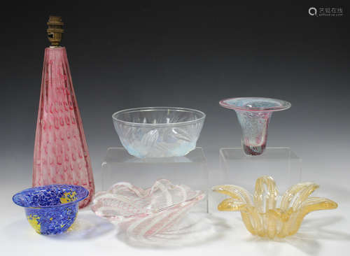 A mixed group of decorative glassware, late 19th and 20th century, including a Jobling opalescent