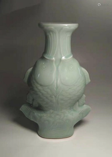 Antique CHINESE CELADON CARVING FISH PO…