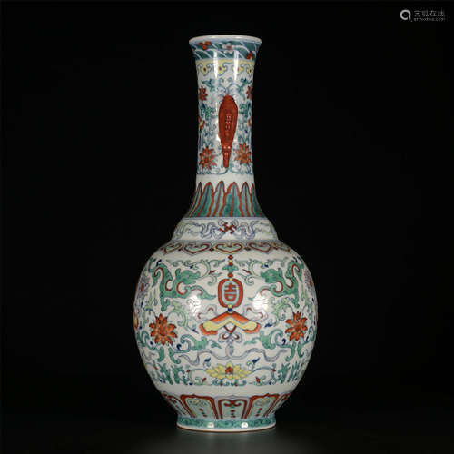 QIANLONG Doucai color double fish ear bottle