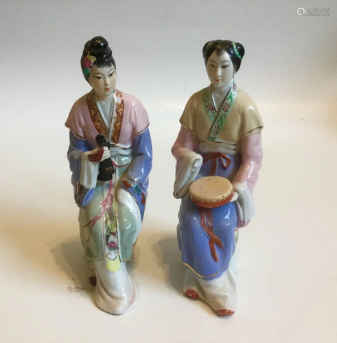 Vintage Chinese Pair of porcelain music figures