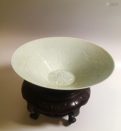 VT Song dynasty style Chinese celadon glazed bowl