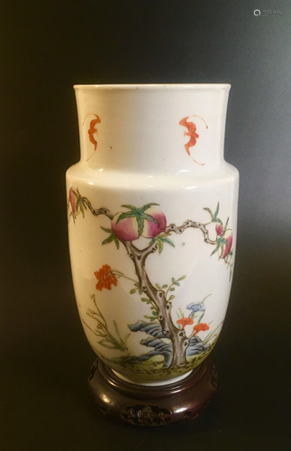 19th Chinese famille rose procelain vase