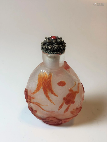 Antique carving peking glass coral on lid snuff bottle