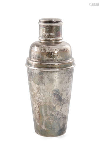 A SILVER COCKTAIL SHAKER, Sheffield c.1930, mark of Goldsmiths and Silversmiths Co. Ltd, of plain