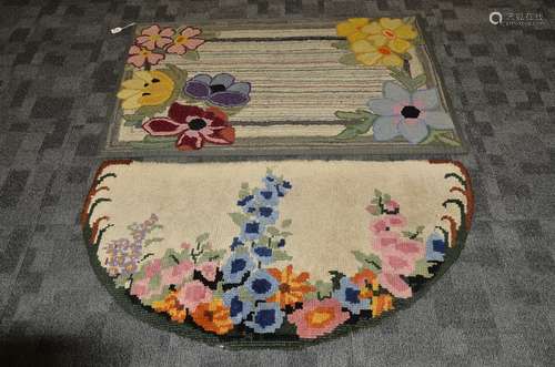 An Art Deco machine made rectangular rug, the rag work style rug decorated with large flowers and