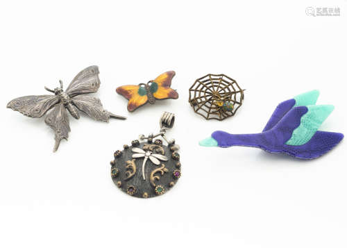 A collection of mixed media insect and animal pendants and brooches, comprising a Lea Stein goose