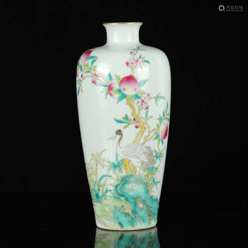 A CHINESE FAMILLE ROSE PEACH&CRANE PAINTED PORCELAIN VASE