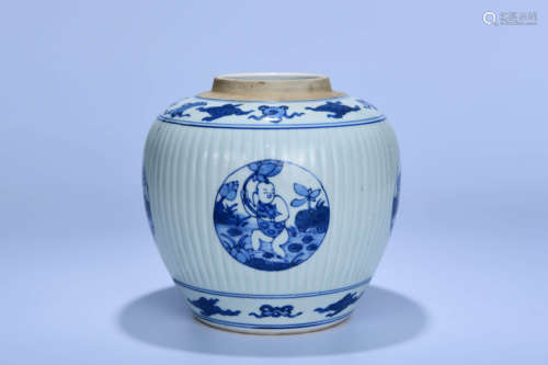 A CHINESE BLUE AND WHITE PAINTED PORCELAIN JAR