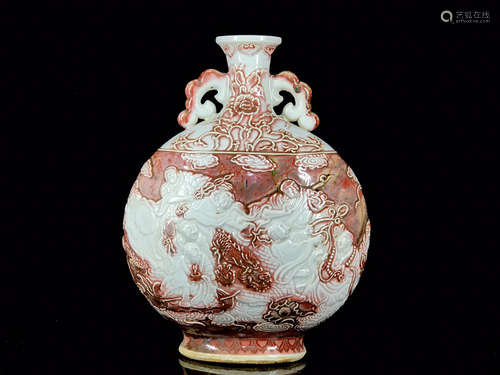 A CHINESE UNDERGLAZED COPPER-RED PORCELAIN VASE