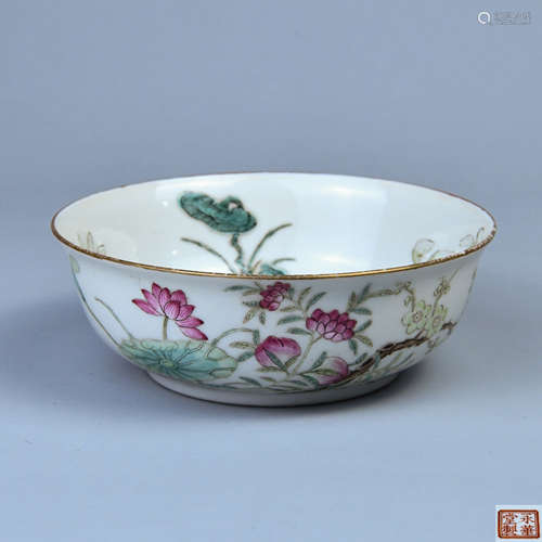 AN OFFICIAL KILN POWDER ENAMEL BOWL WITH LOTUS PATTERNS