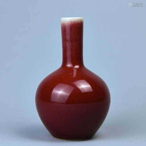 A RED GLAZE SMALL BALL-SHAPED BOTTLE