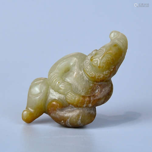 A HETIAN WHITE JADE STATUE OF HU PEOPLE  MADE OF SEED MATERIAL