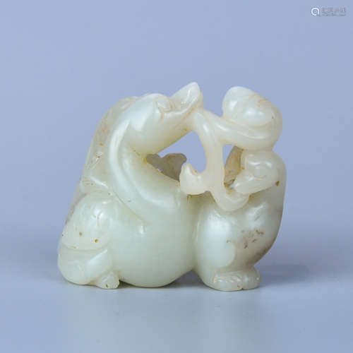 A HETIAN WHITE JADE  HANDLE PIECE MADE OF SEED MATERIAL AND SHAPED WITH DUCKS