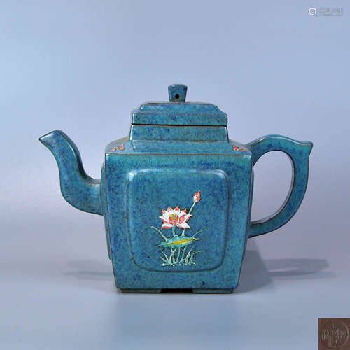 A LUJUN GLAZE POWDER ENAMEL TEAPOT WITH FLOWER PATTERNS