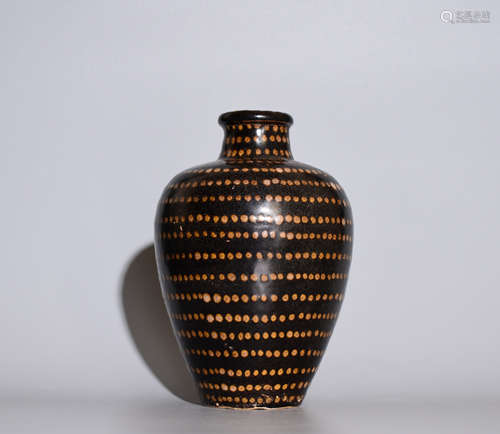 A JIZHOU KILN BOTTLE