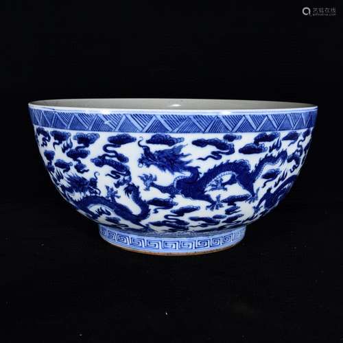 A PAIR OF CHINESE BLUE AND WHITE DRAGON PATTERN PORCELAIN BOWL