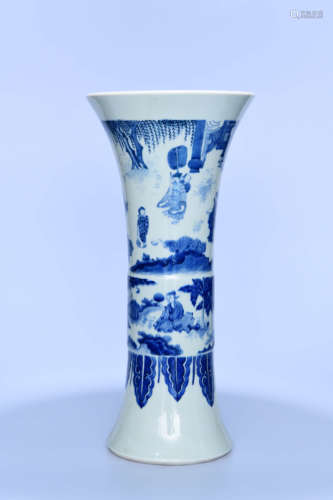 A CHINESE BLUE AND WHITE FIGURE PAINTED PORCELAIN FLOWER VASE