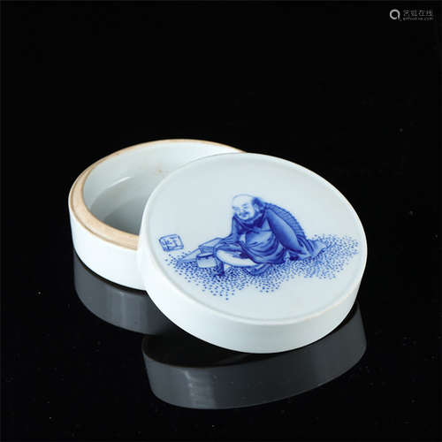 A CHINESE BLUE AND WHITE ARHATS PAINTED PORCELAIN BOX WITH COVER