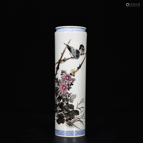 A CHINESE FAMILLE ROSE FLOWER&BIRD PATTERN PORCELAIN VASE