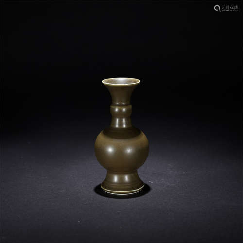 A CHINESE TEADUST-GLAZED PORCELAIN FLASK