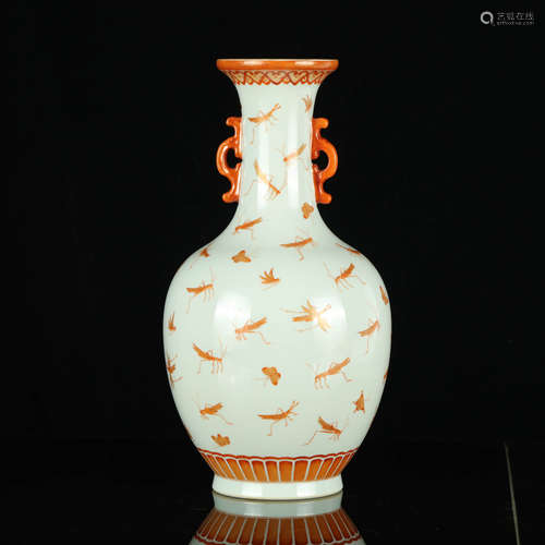 A CHINESE IRON RED PORCELAIN VASE