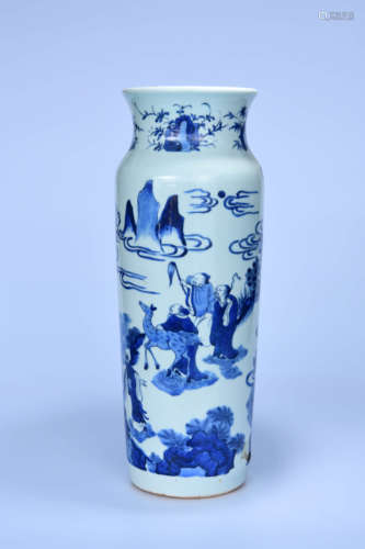 A CHINESE BLUE AND WHITE FLORAL PORCELAIN VASE