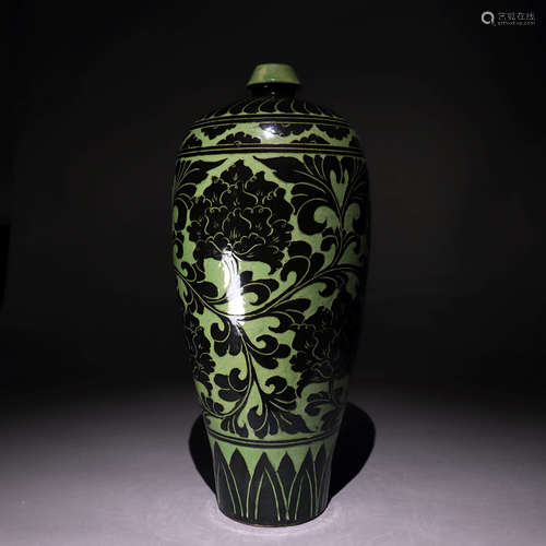 A Chinese Porcelain Plum Vase