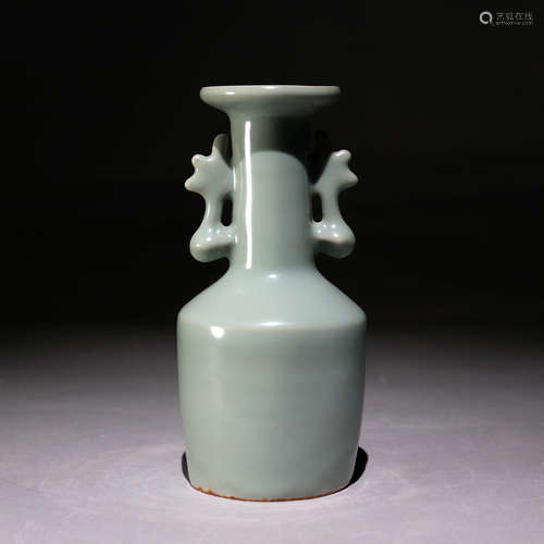 Longquan celadon double ear bottle