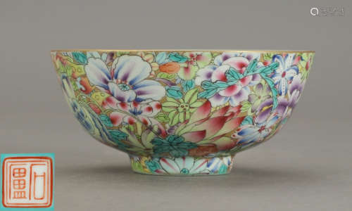 A FAMILLE ROSE GLAZE BOWL WITH FLOWER PATTERN