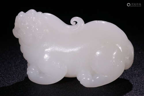 A HETIAN JADE PIXIU PENDANT