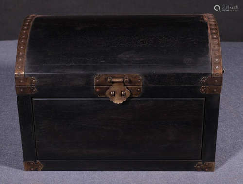 A ZITAN WOOD BOX