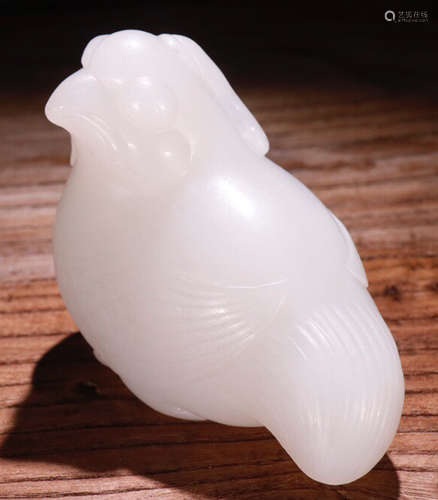 A HETIAN JADE BIRD PENDANT