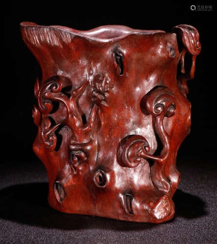 A WOOD BRUSH POT CARVED WITH GANODERMA