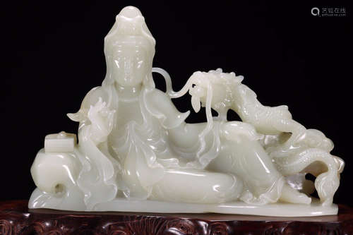 A HETIAN JADE GUANYIN BUDDHA ORNAMENT