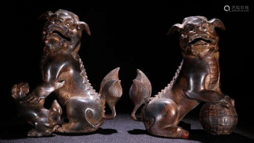 PAIR OF COPPER ORNAMENT SHAPED WITH BEAST