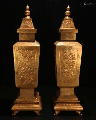 PAIR OF GILT BRONZE VASE CARVED WITH FLOWER