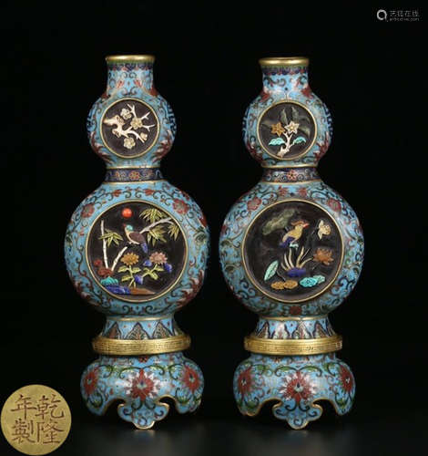 PAIR OF CLOISONNE VASE WITH FLOWER PATTERN