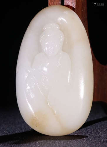 A HETIAN JADE PENDANT CARVED WITH GUANYIN BUDDHA