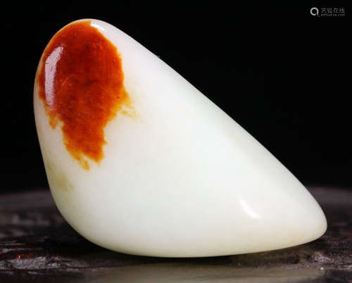 A HETIAN JADE PENDANT