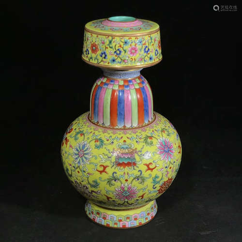 A Chinese Yellow Ground Porcelain Pot